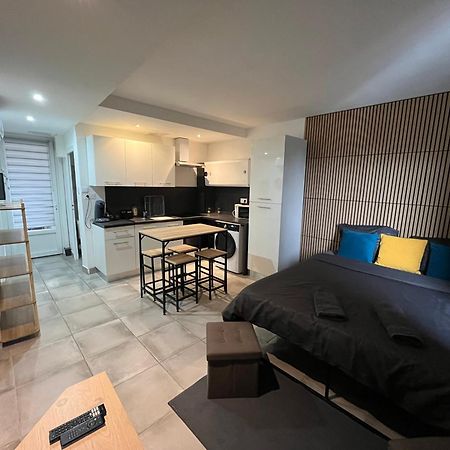 Studio Confortable Avec Balcon Villeneuve-sur-Lot Extérieur photo