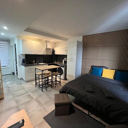 Studio Confortable Avec Balcon Villeneuve-sur-Lot Extérieur photo