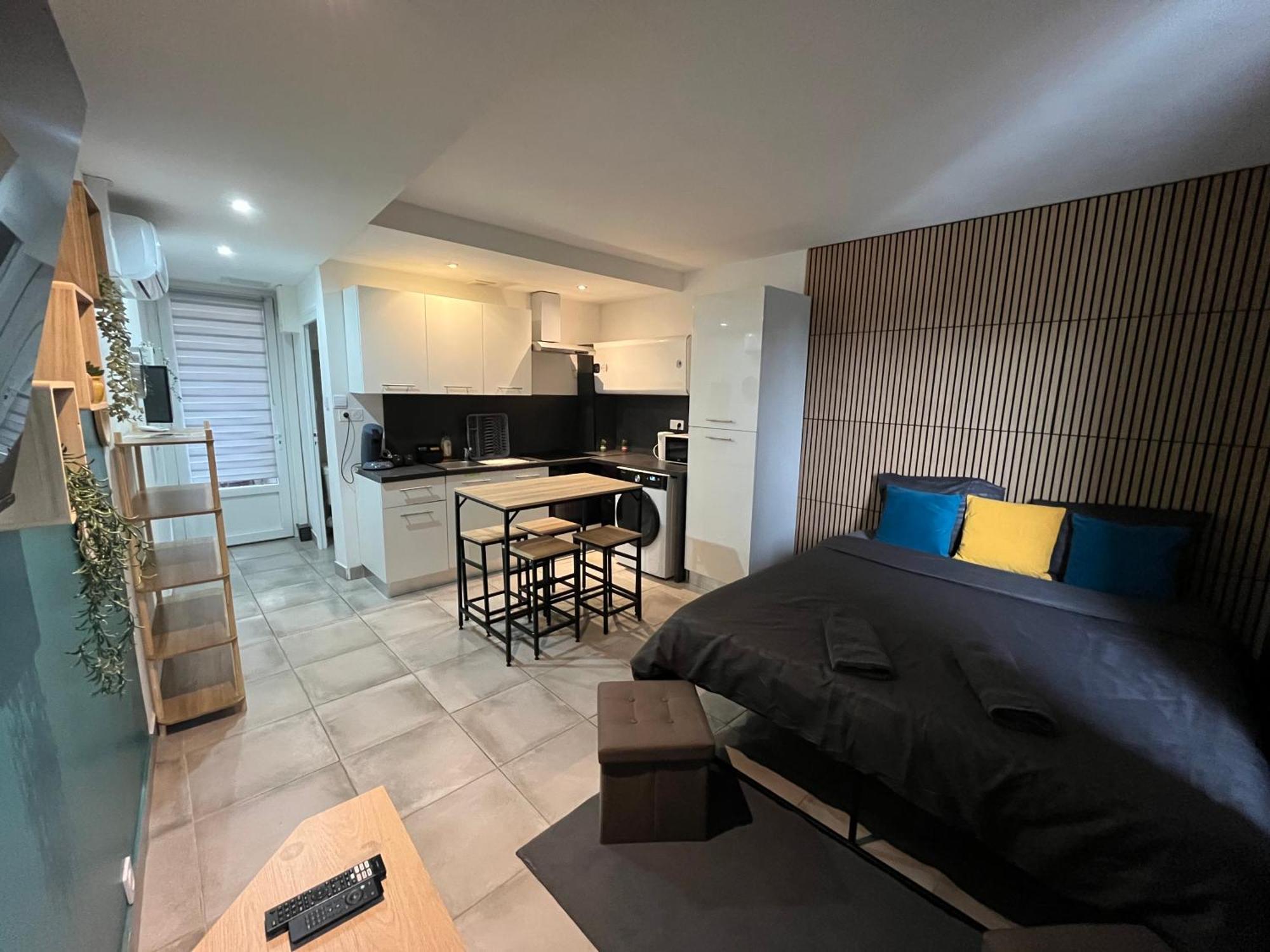 Studio Confortable Avec Balcon Villeneuve-sur-Lot Extérieur photo