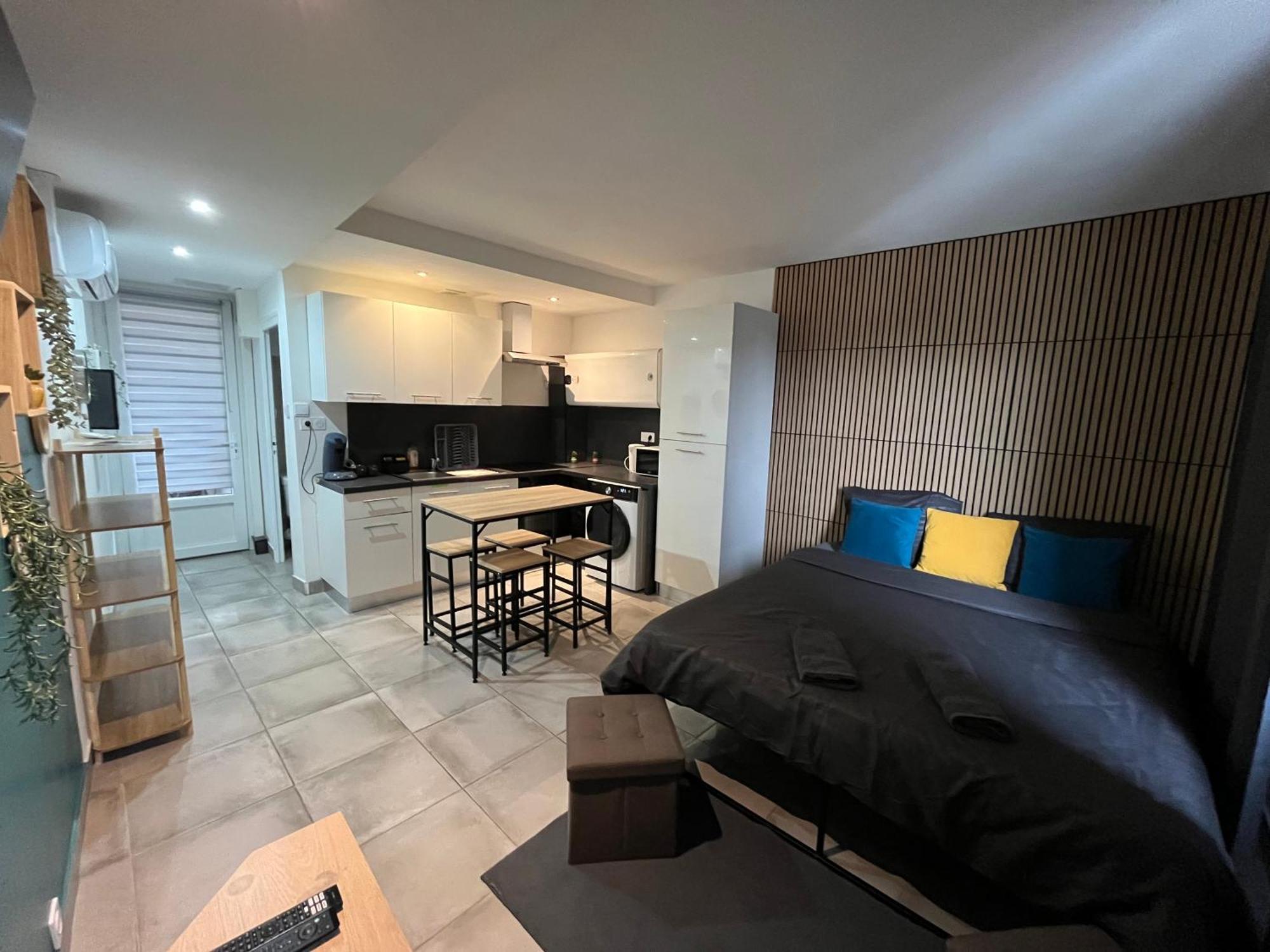 Studio Confortable Avec Balcon Villeneuve-sur-Lot Extérieur photo